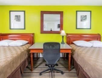 Rodeway Inn Pittsfield Eksteriør billede
